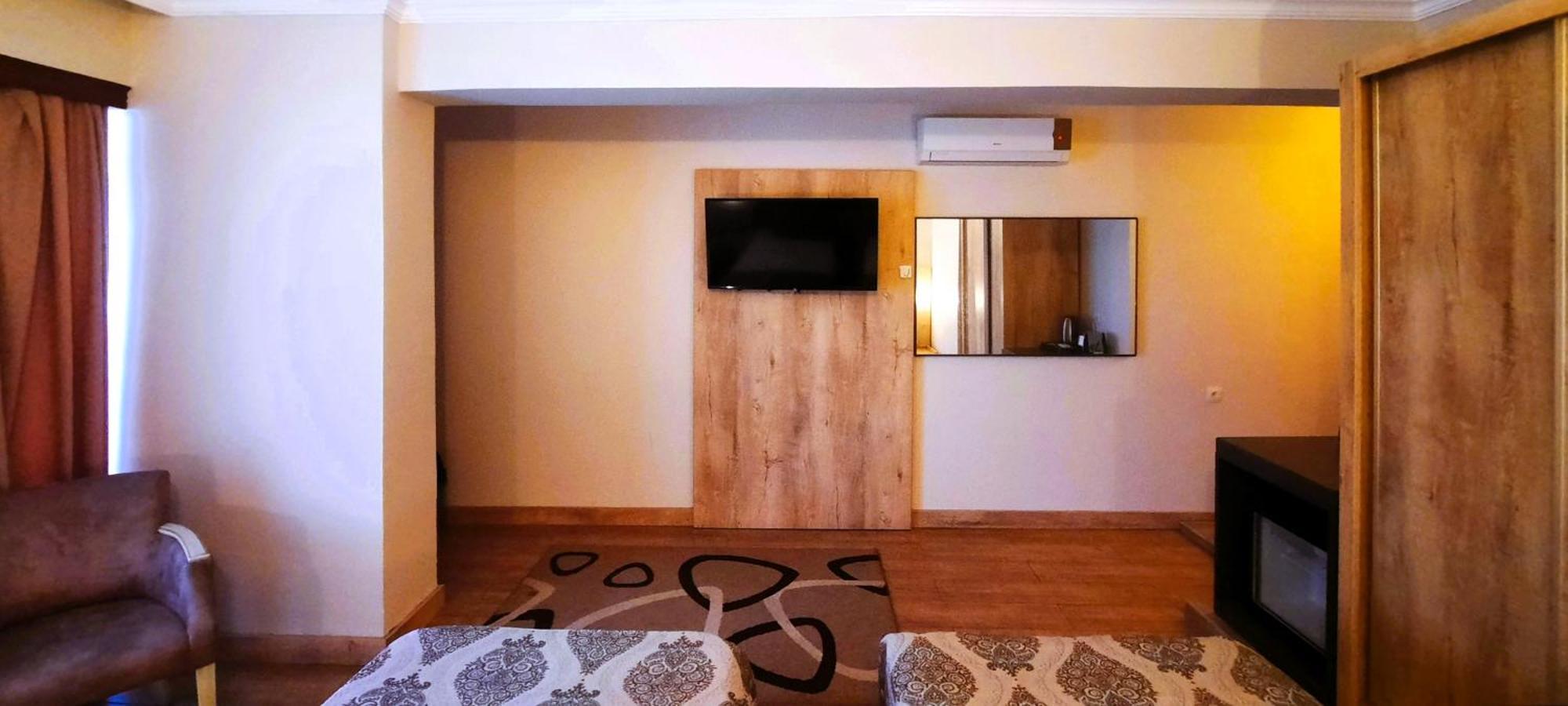 Ashtal Beach Hotel Батуми Экстерьер фото